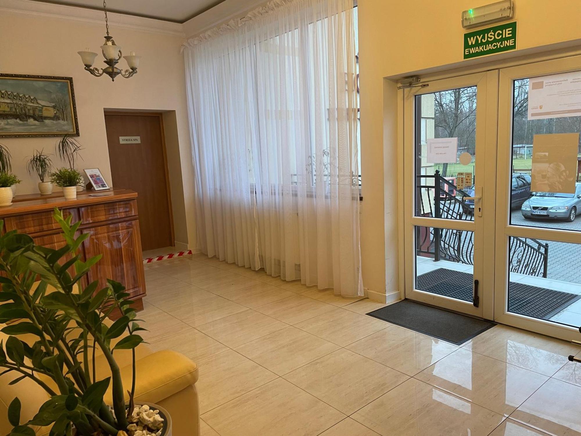 Korona Palace Leznica Wielka Bagian luar foto